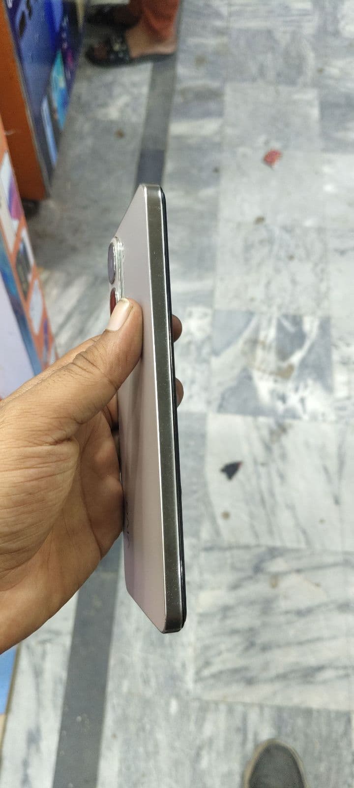 Vivo Y200 8GB / 256GB in Titanium Silver — photo 3