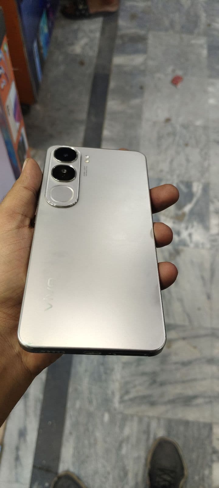 Vivo Y200 8GB / 256GB in Titanium Silver — photo 5
