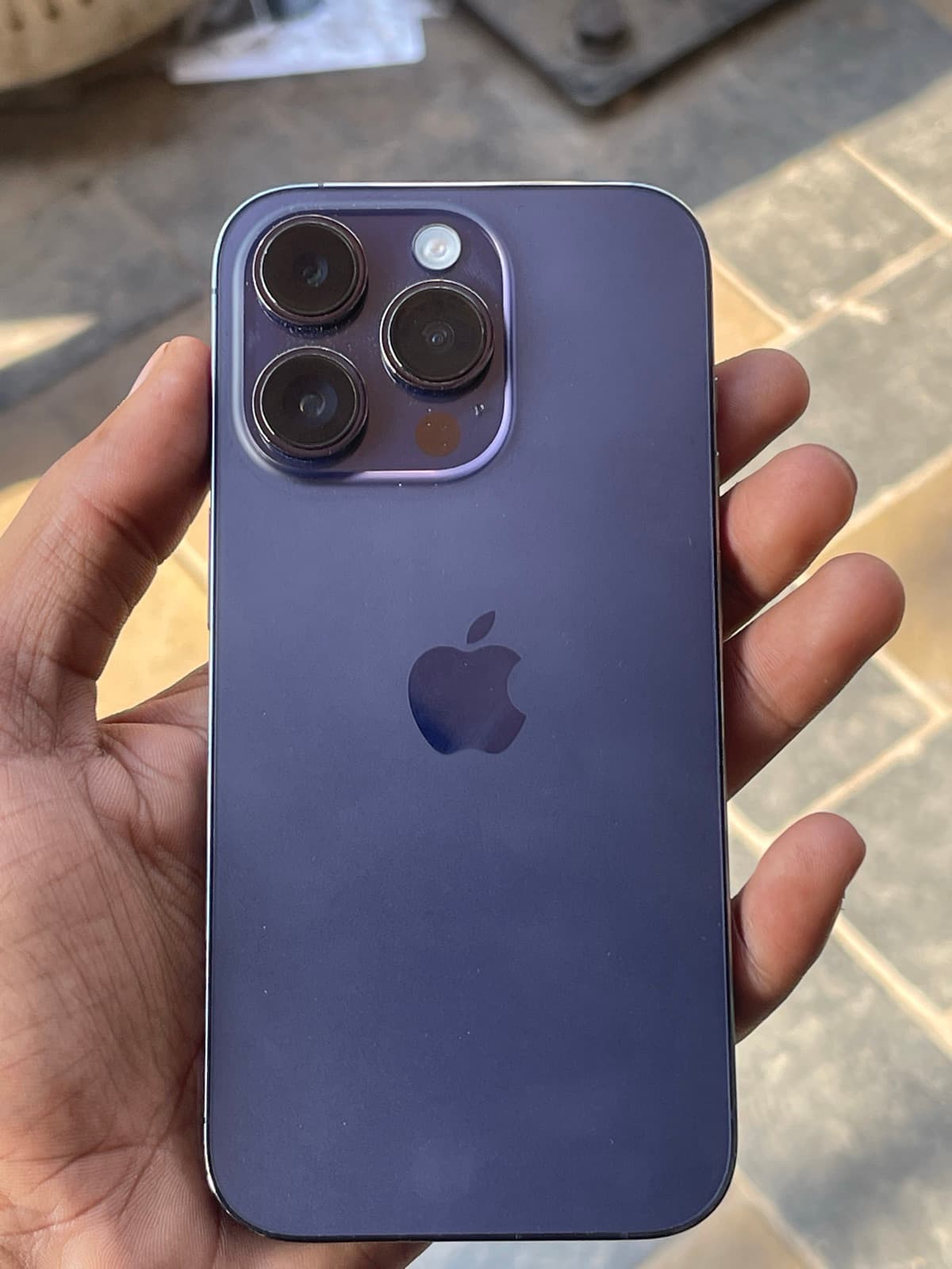Apple iPhone 14 Pro 128GB in Deep Purple — photo 1