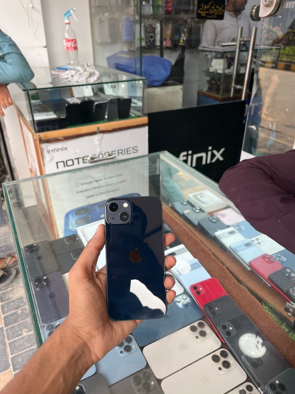 iPhone 13 · 128GB