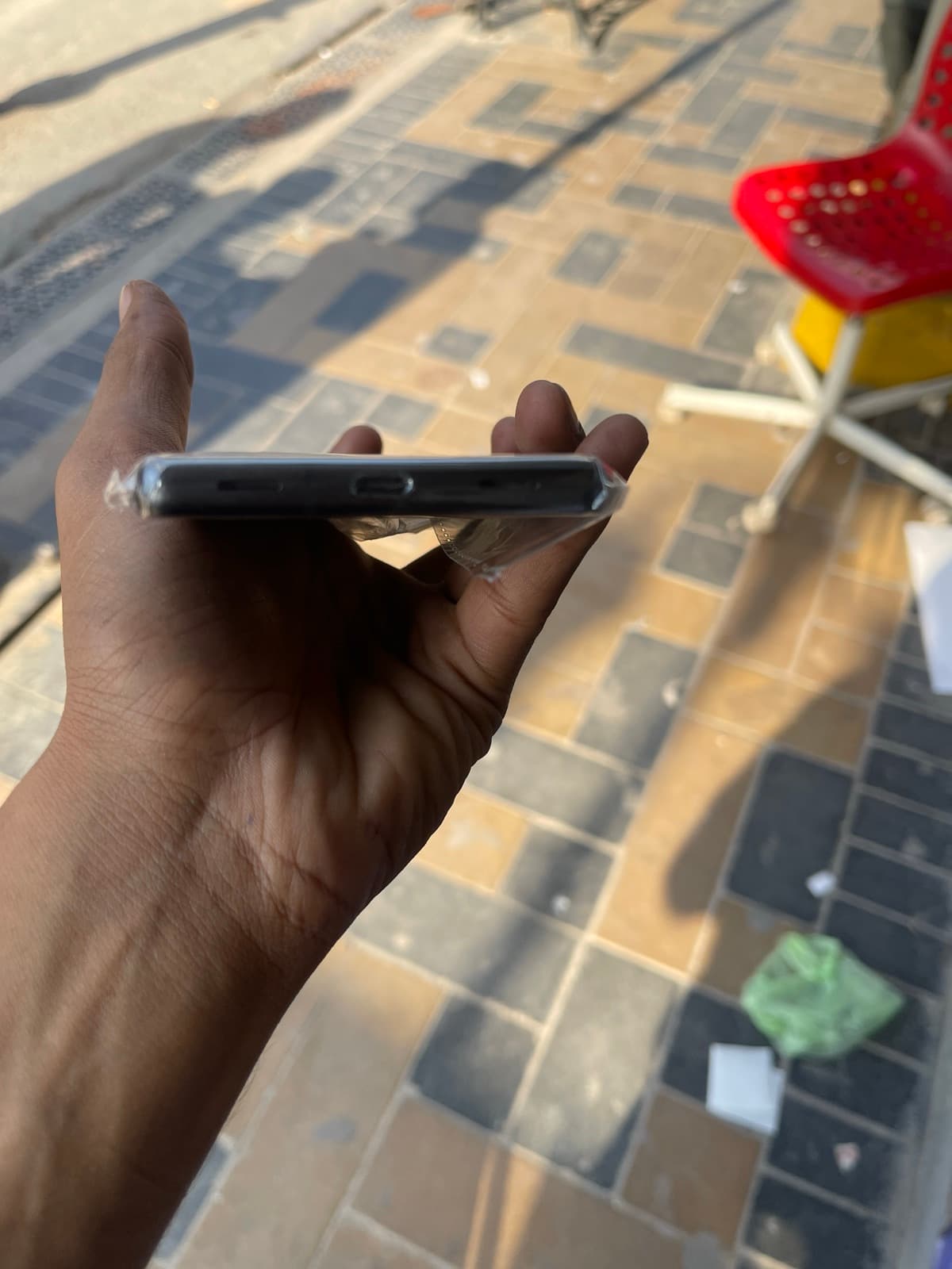 Google Pixel 7a 8GB / 128GB in Charcoal — photo 3
