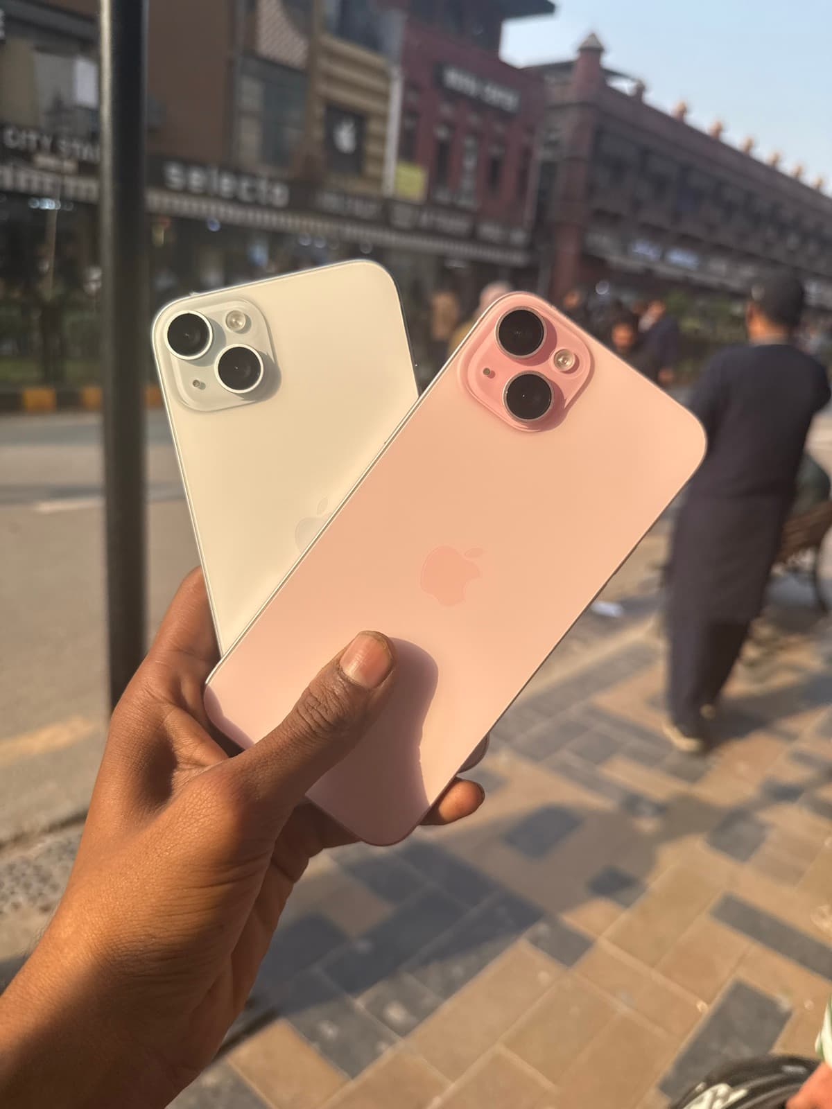 iPhone 15 Plus · 128GB