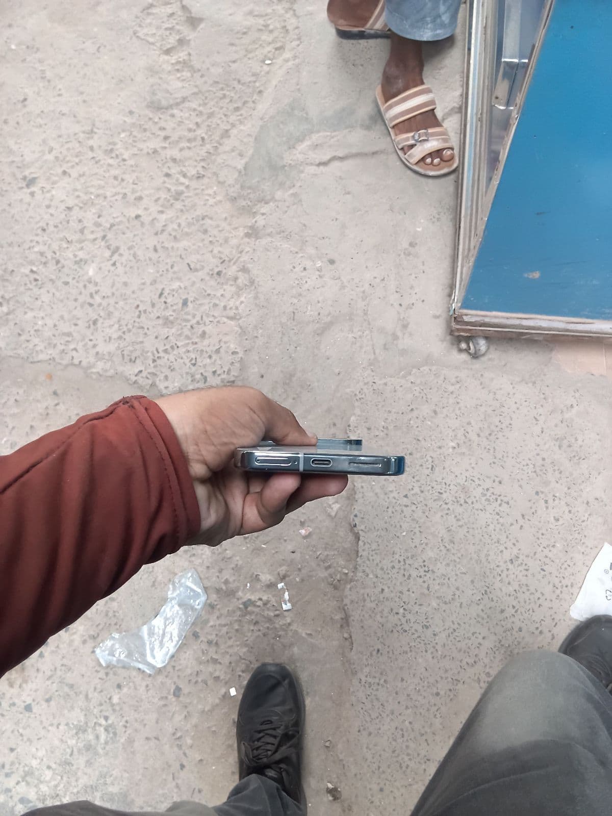 Google Pixel 9 Pro XL 16GB / 256GB in Porcelain — photo 5