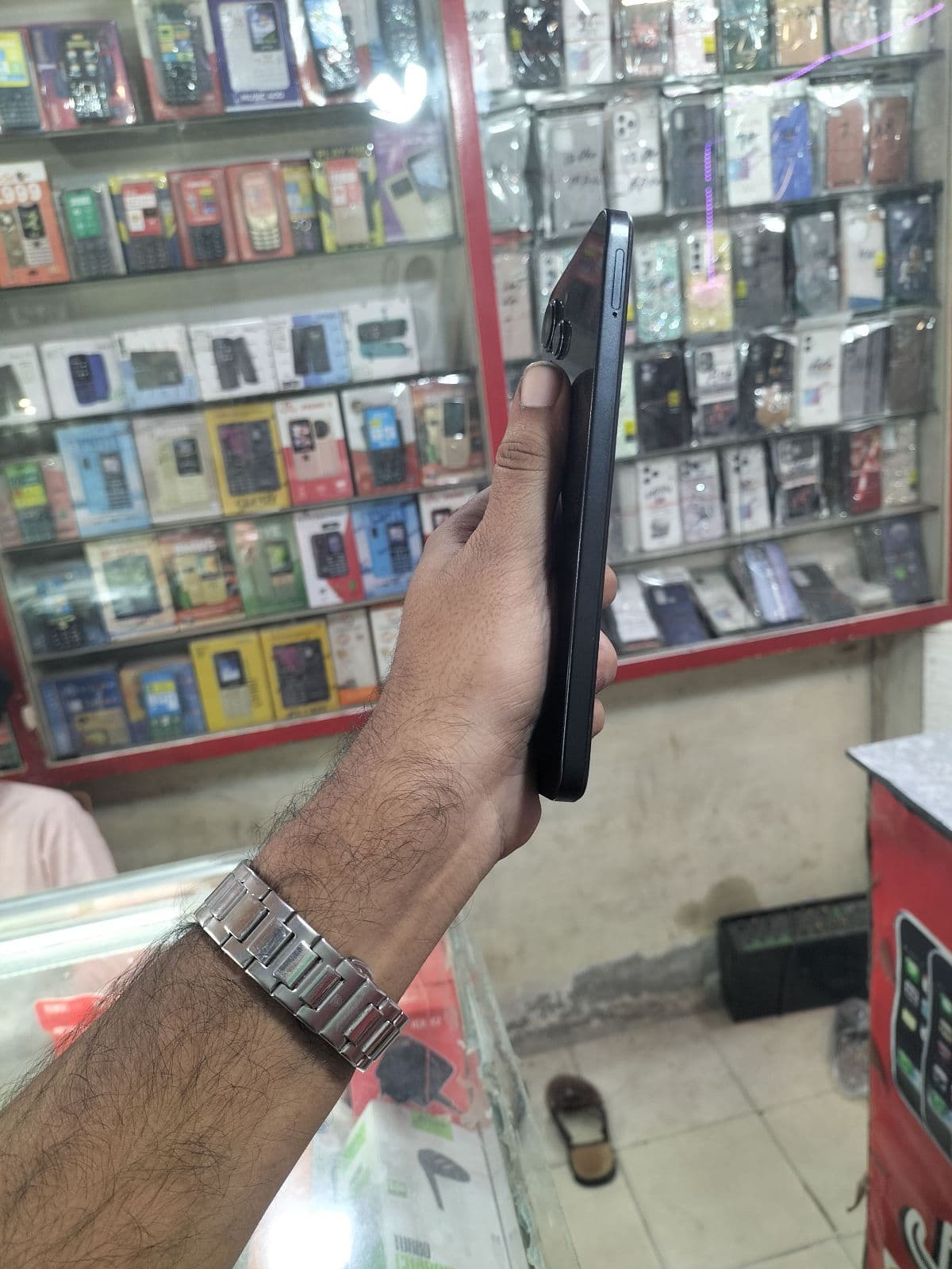 Xiaomi Redmi 12 8GB / 128GB in Midnight Black — photo 3