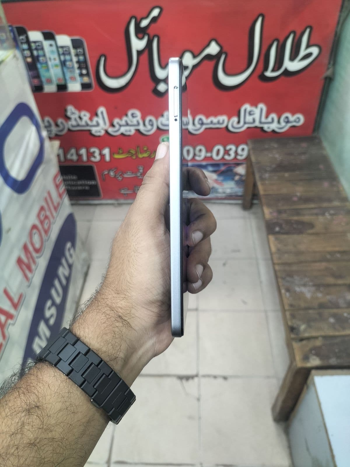 Infinix Hot 50 Pro 8GB / 256GB in Titanium Grey — photo 3