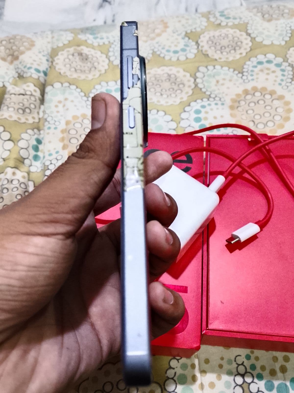 OnePlus 13R 12GB / 256GB in Nebula Noir — photo 2