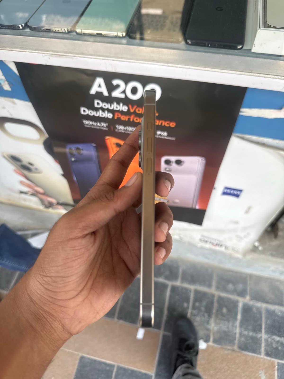Apple iPhone 15 Pro Max 256GB in Natural Titanium — photo 5