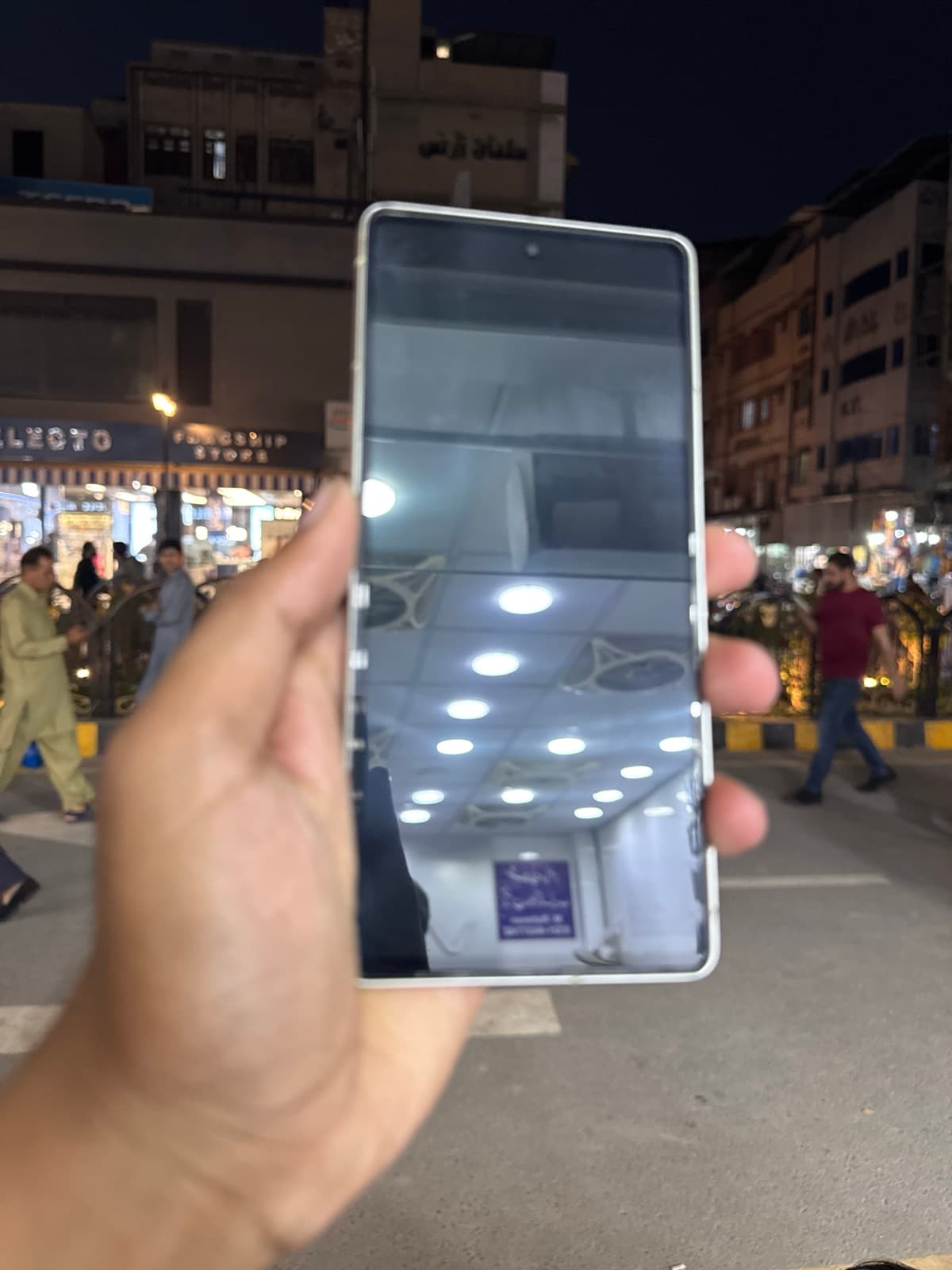Google Pixel 7 8GB / 256GB in Lemongrass — photo 2
