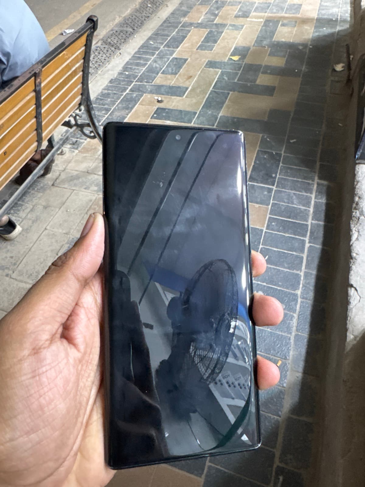 Google Pixel 6 Pro 12GB / 128GB in Stormy Black — photo 3
