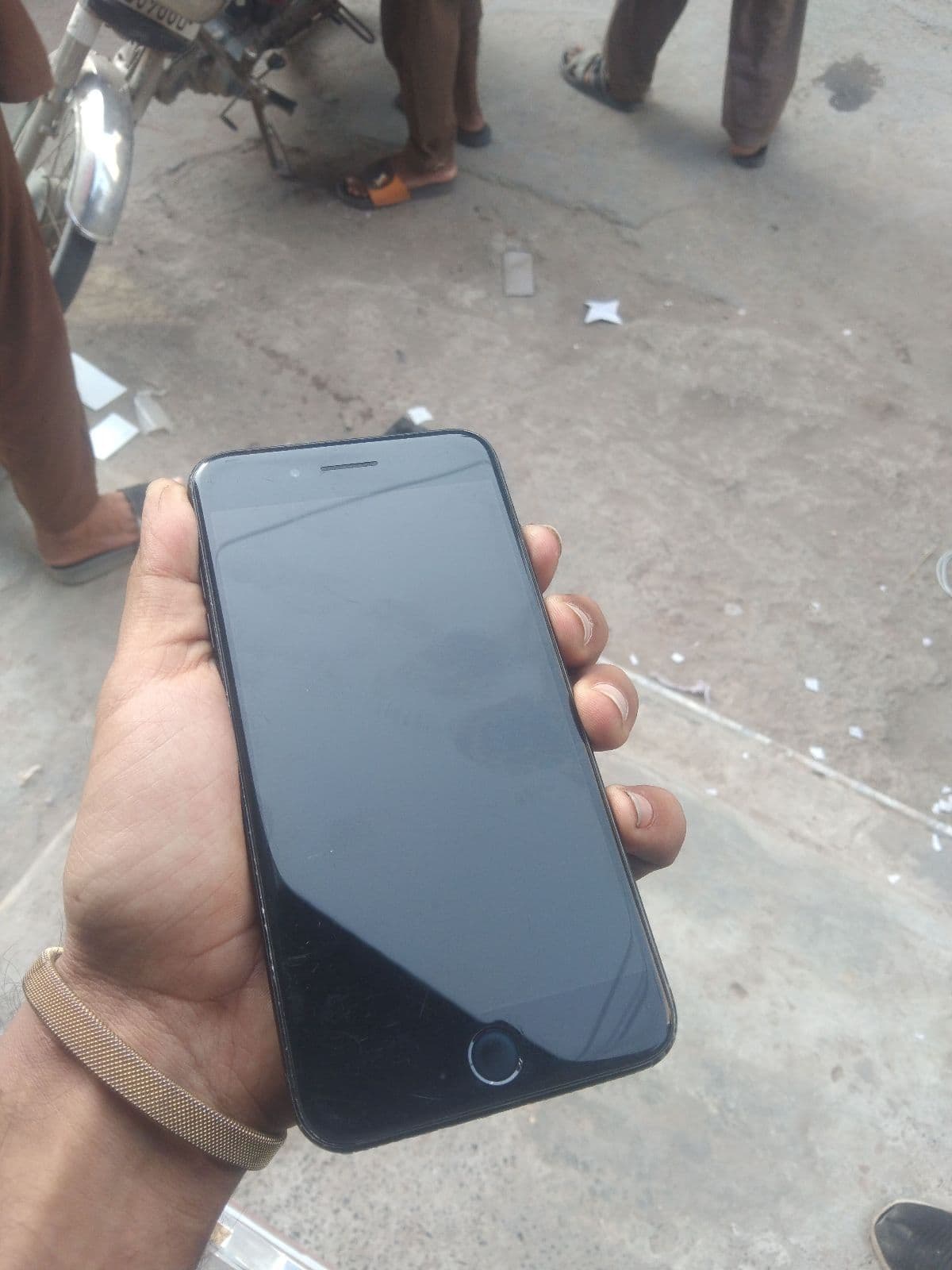 Apple iPhone 7 Plus 128GB in Black — photo 2