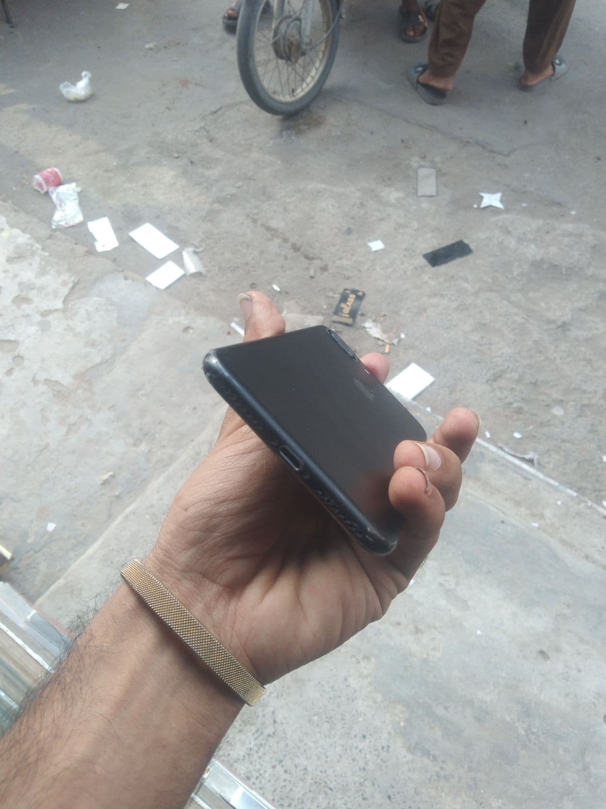 Apple iPhone 7 Plus 128GB in Black — photo 3