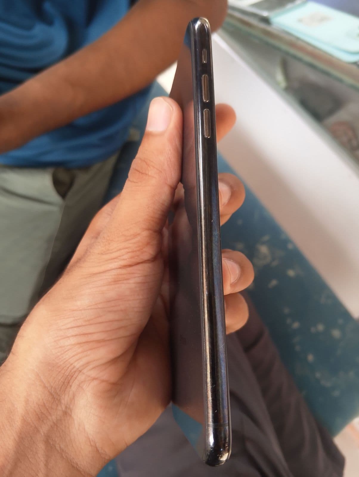 Apple iPhone XS Max 64GB in Space Gray — photo 3