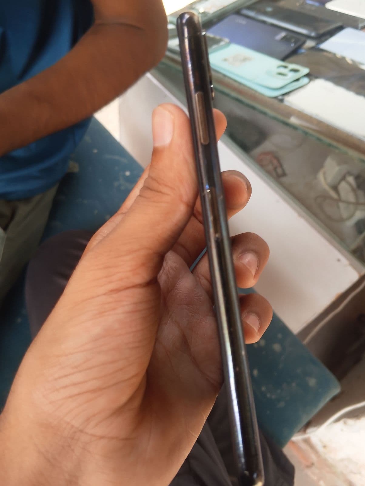 Apple iPhone XS Max 64GB in Space Gray — photo 2