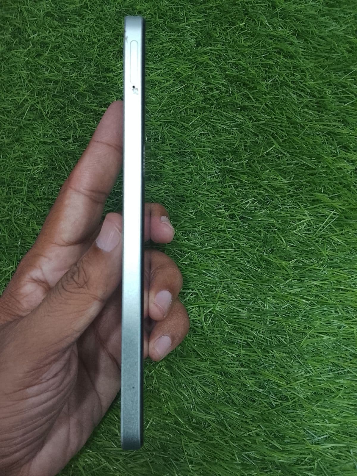 Realme Note 60x 4GB / 64GB in Wilderness Green — photo 4
