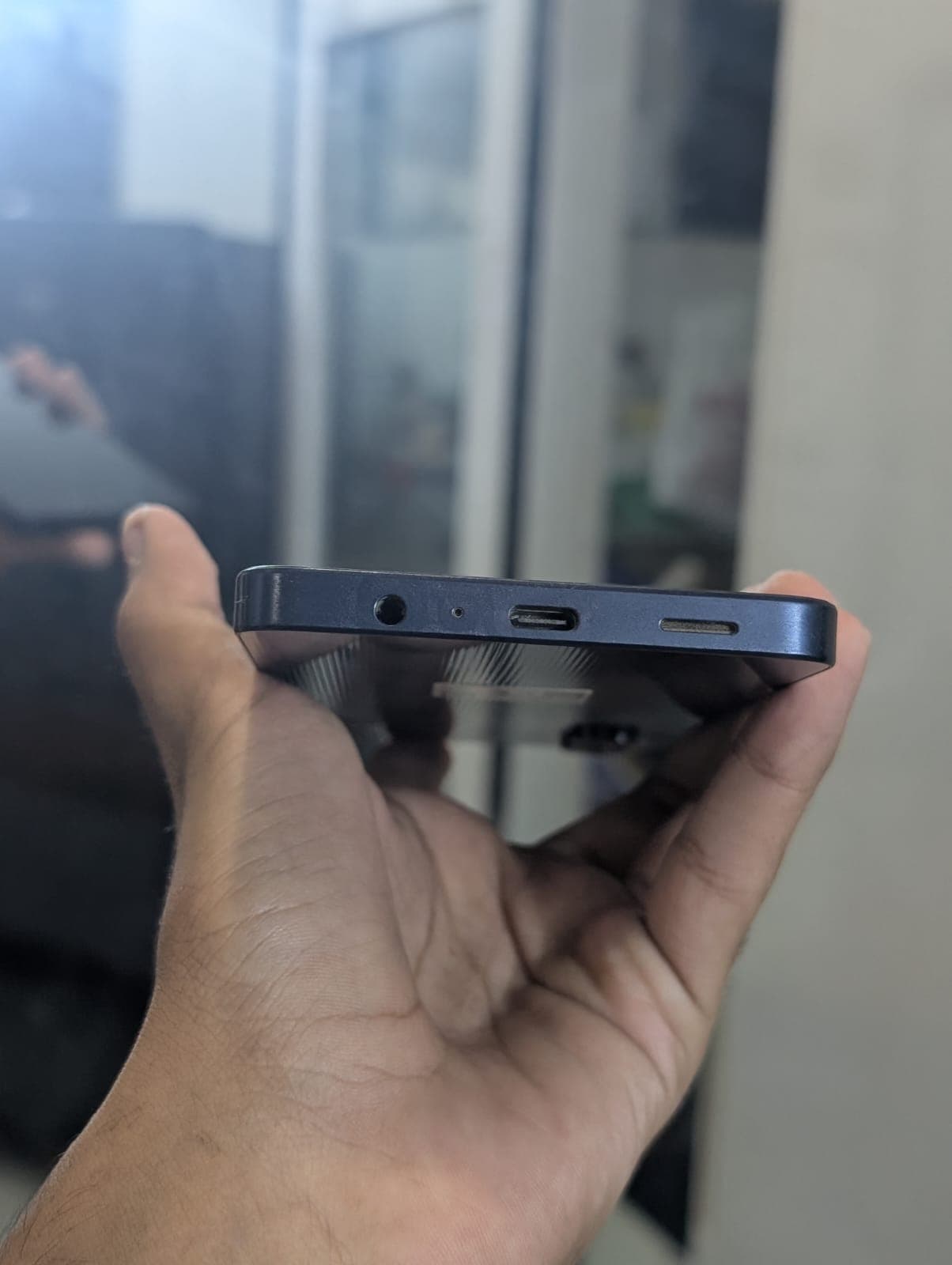 Samsung Galaxy A06 6GB / 128GB in Black — photo 2
