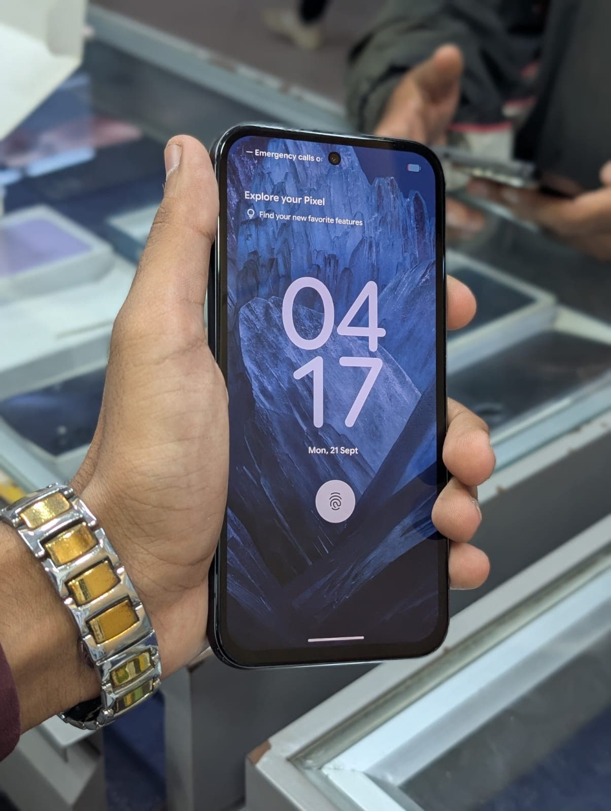 Google Pixel 8a 8GB / 128GB in Obsidian — photo 3