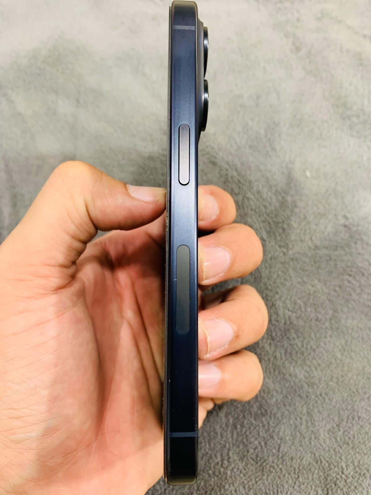 Apple iPhone 15 Pro 128GB in Blue Titanium — photo 2