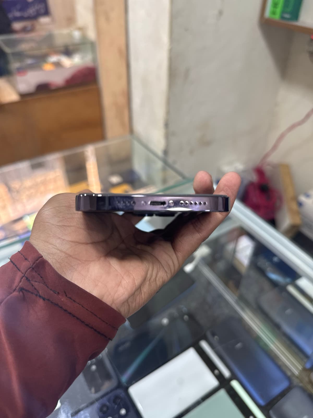 Apple iPhone 14 Pro Max 256GB in Deep Purple — photo 3