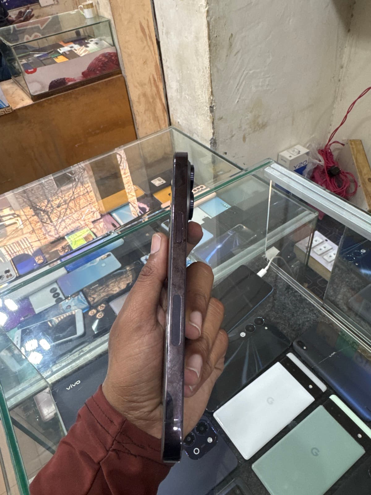 Apple iPhone 14 Pro Max 256GB in Deep Purple — photo 5