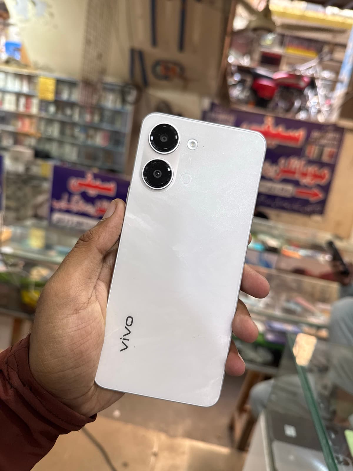 Vivo Y05 4GB / 64GB in Summit Platinum — photo 1