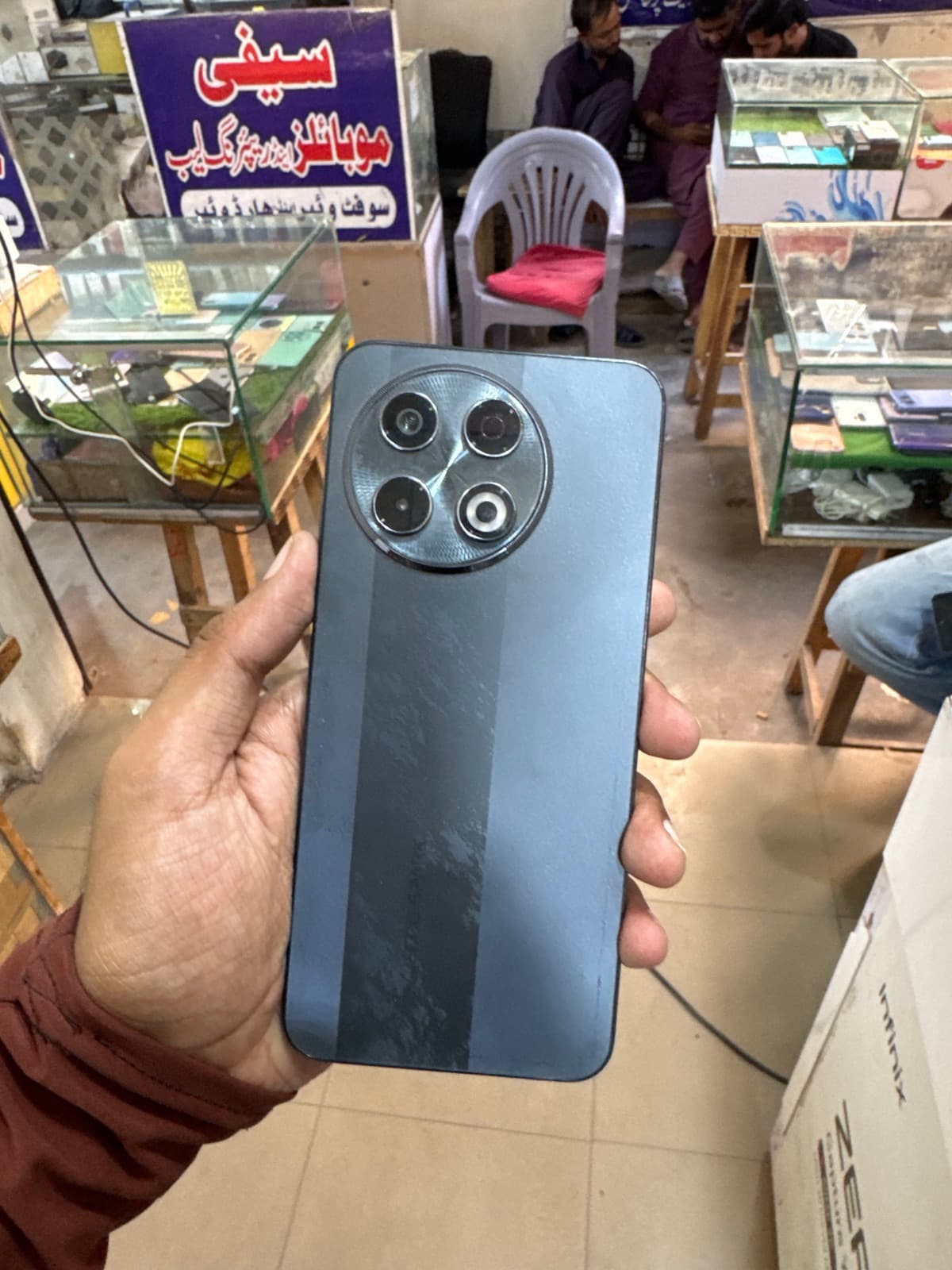 Tecno Spark 30 Pro 8GB / 128GB in Obsidian Edge — photo 2