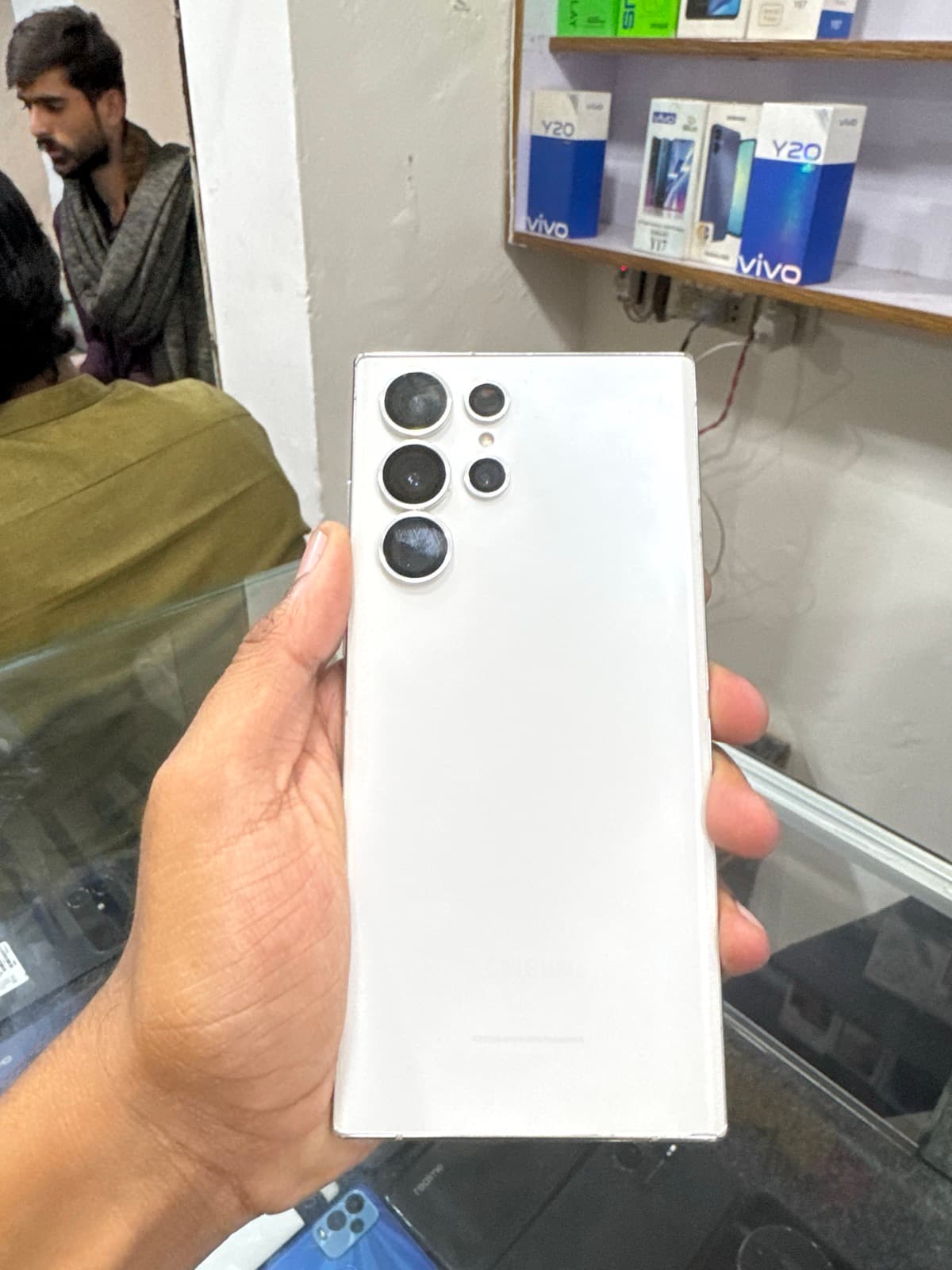 Galaxy S22 Ultra · 12GB / 256GB