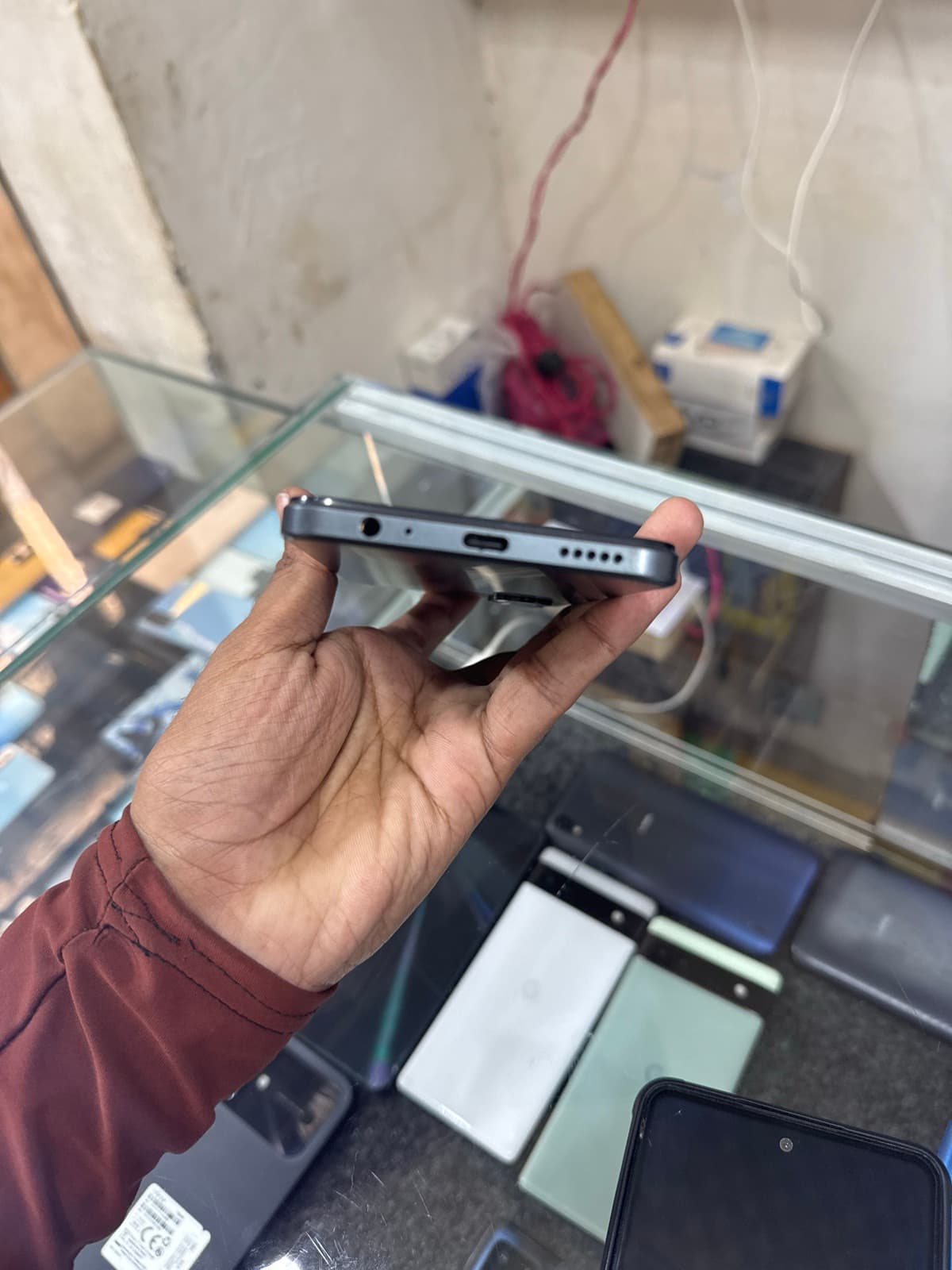 Vivo Y16 3GB / 64GB in Stellar Black — photo 3