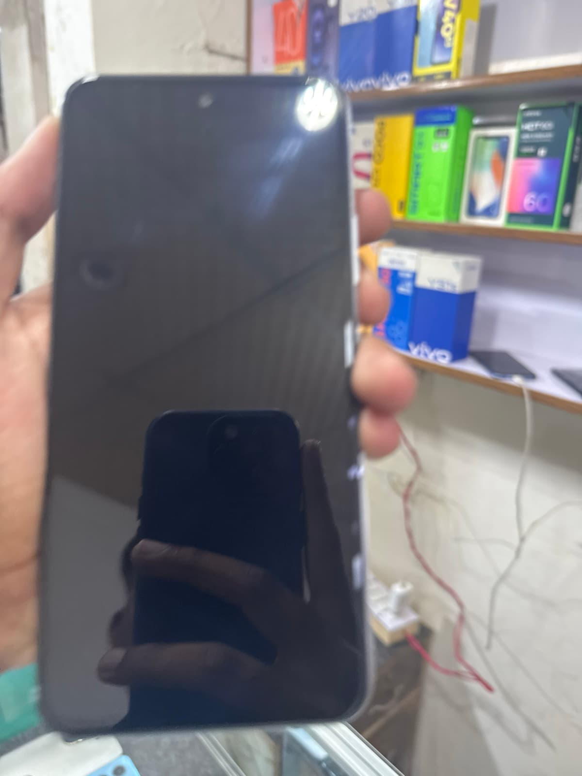 Infinix Hot 60i 6GB / 128GB in Titanium Silver — photo 3
