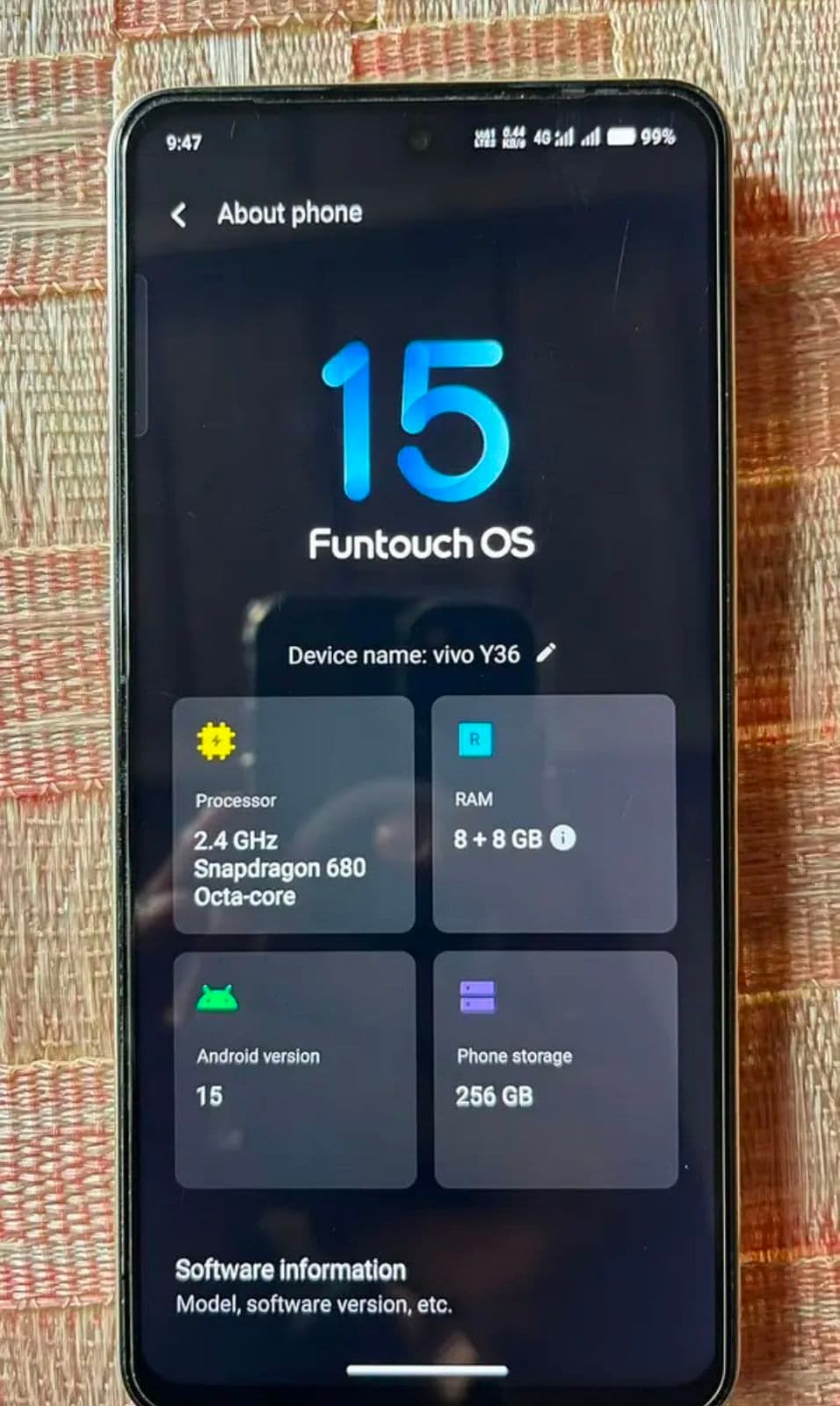 Vivo Y36 8GB / 256GB in Vibrant Gold — photo 1