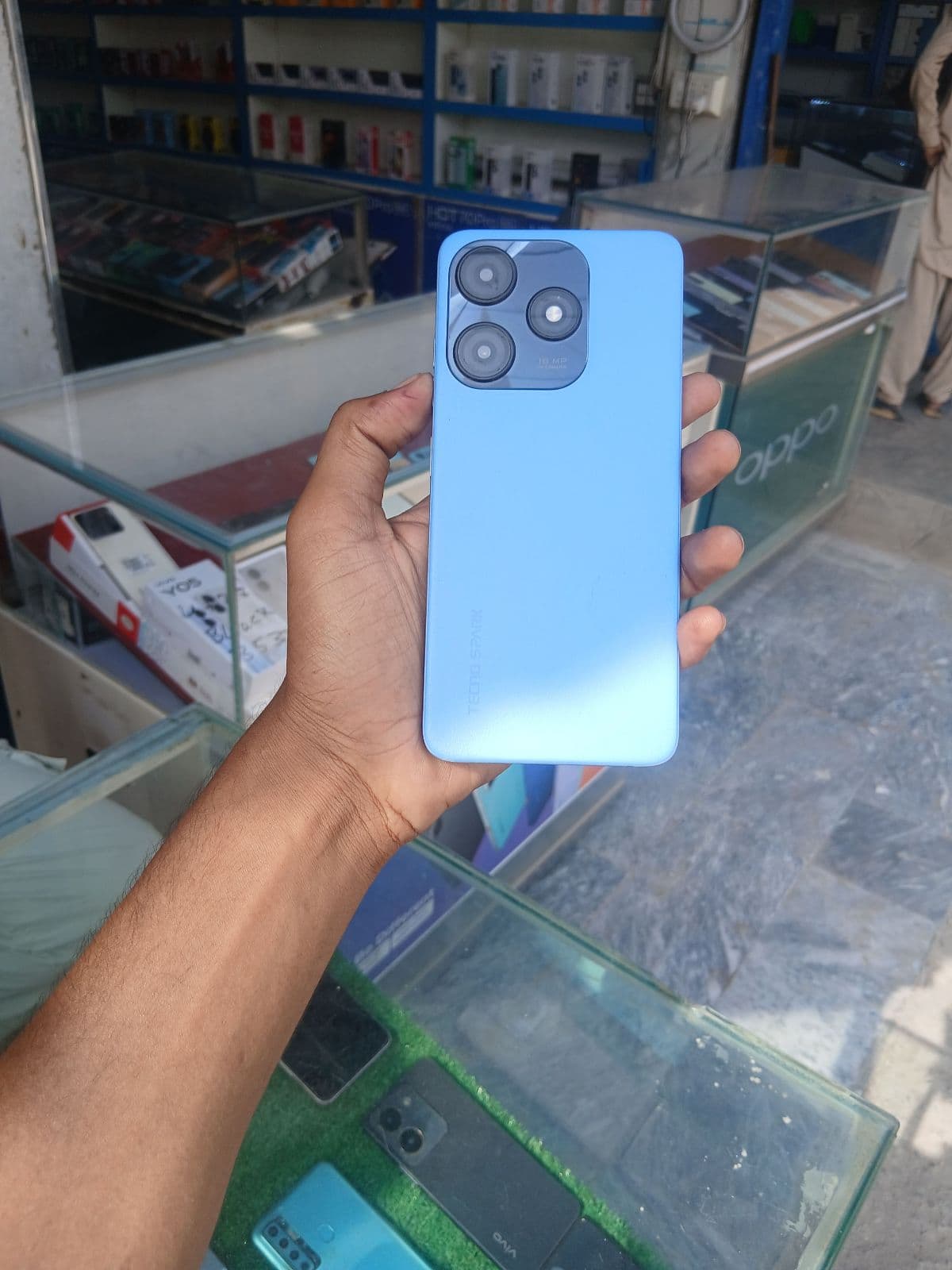 Tecno Spark 10C · 4GB / 128GB
