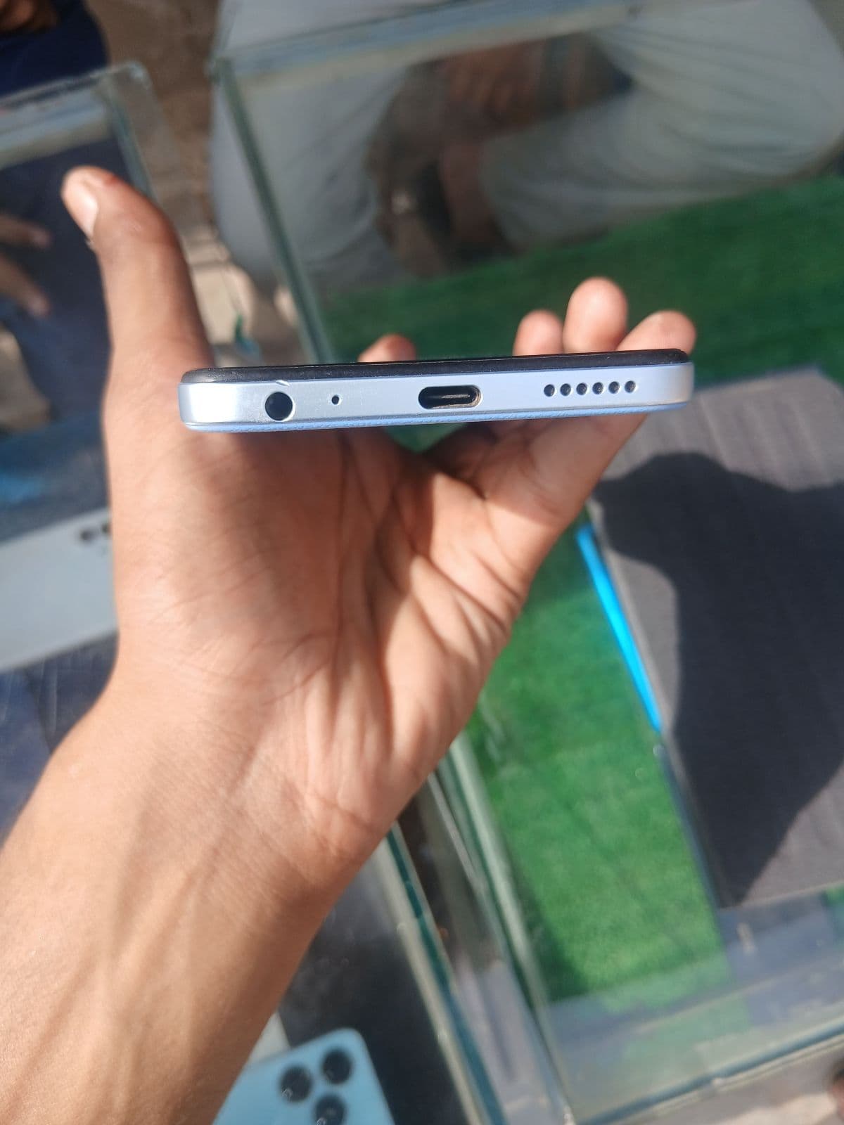 Tecno Spark 10C 4GB / 128GB in Meta Blue — photo 3