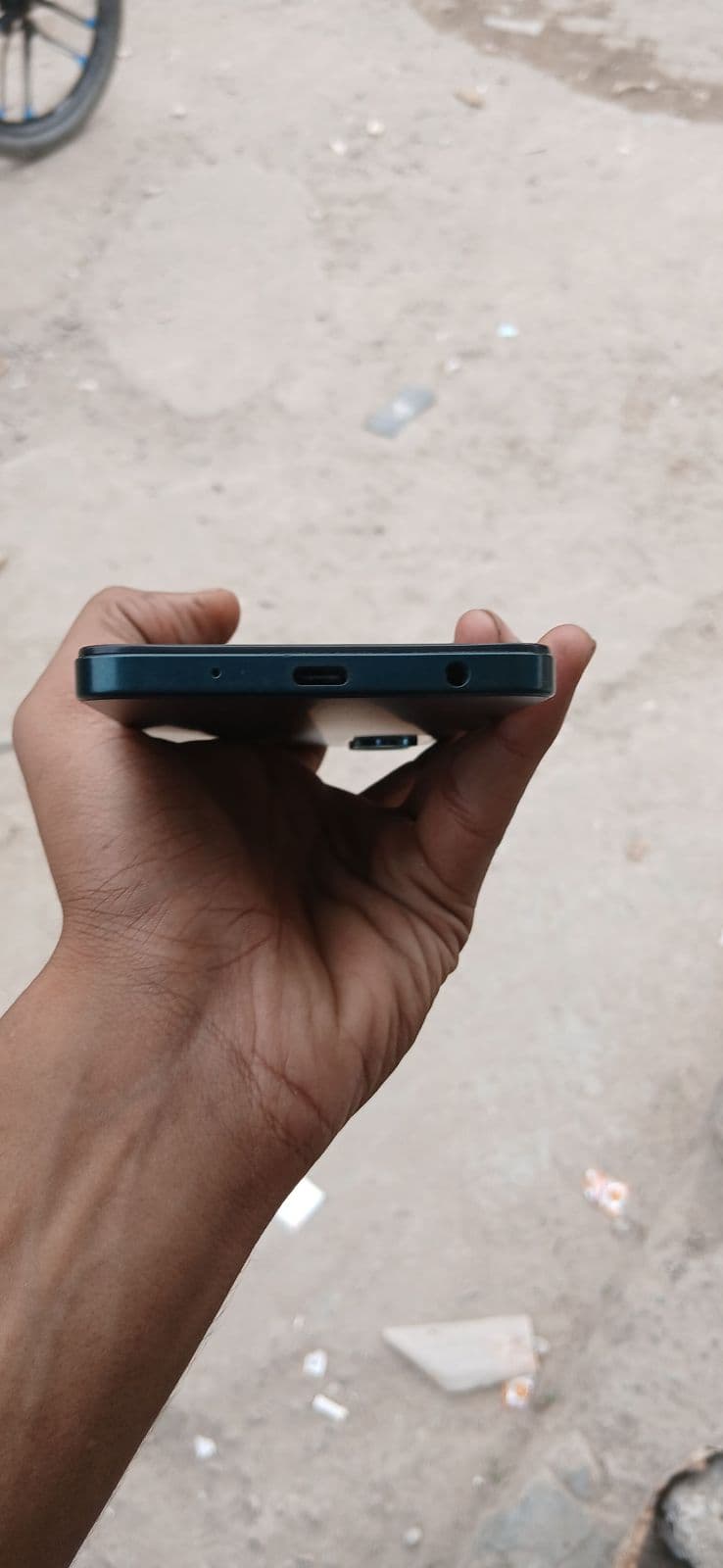 Vivo Y04 4GB / 128GB in Jade Green — photo 4