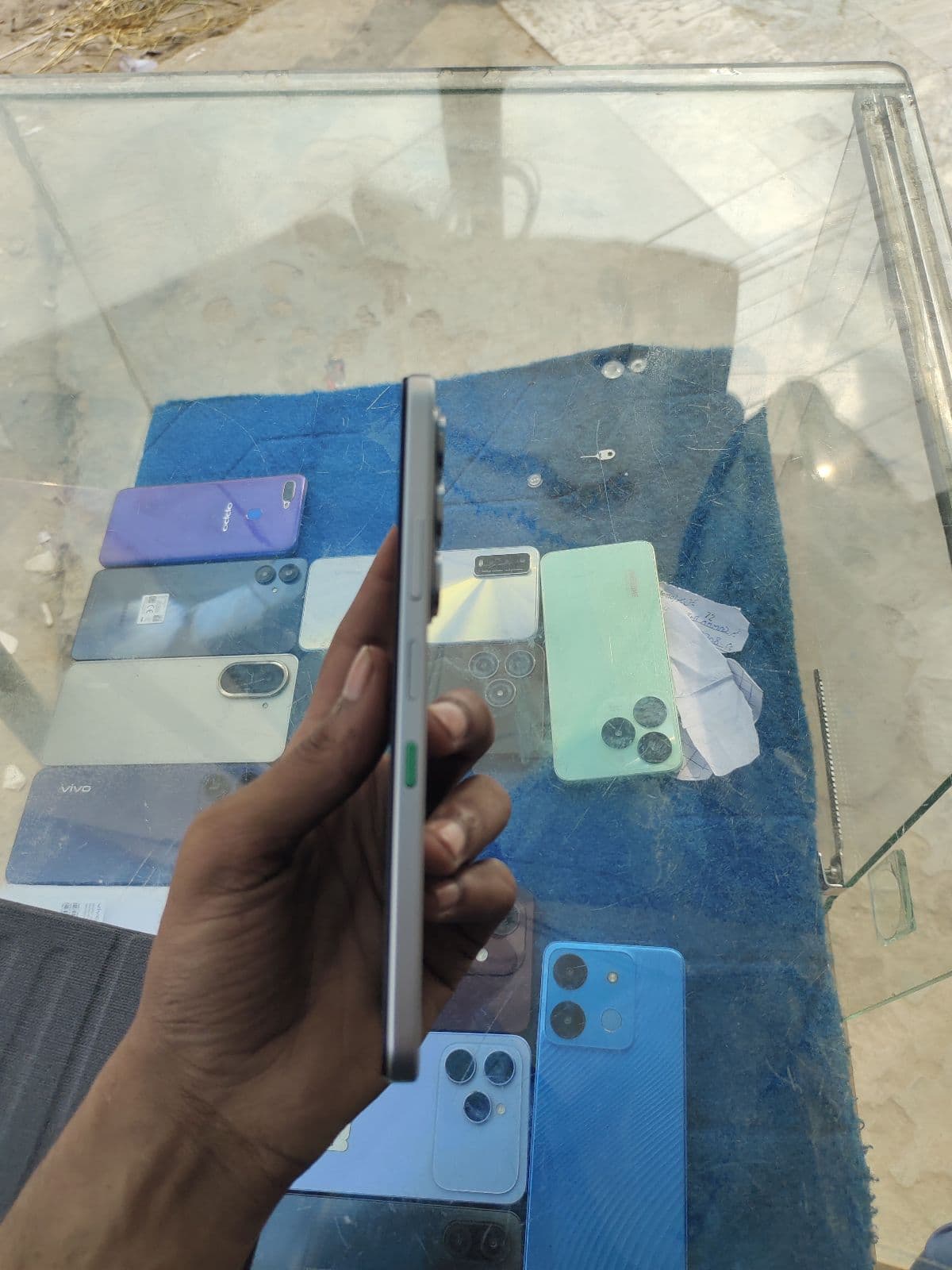 Infinix Hot 60i 6GB / 128GB in Titanium Silver — photo 4