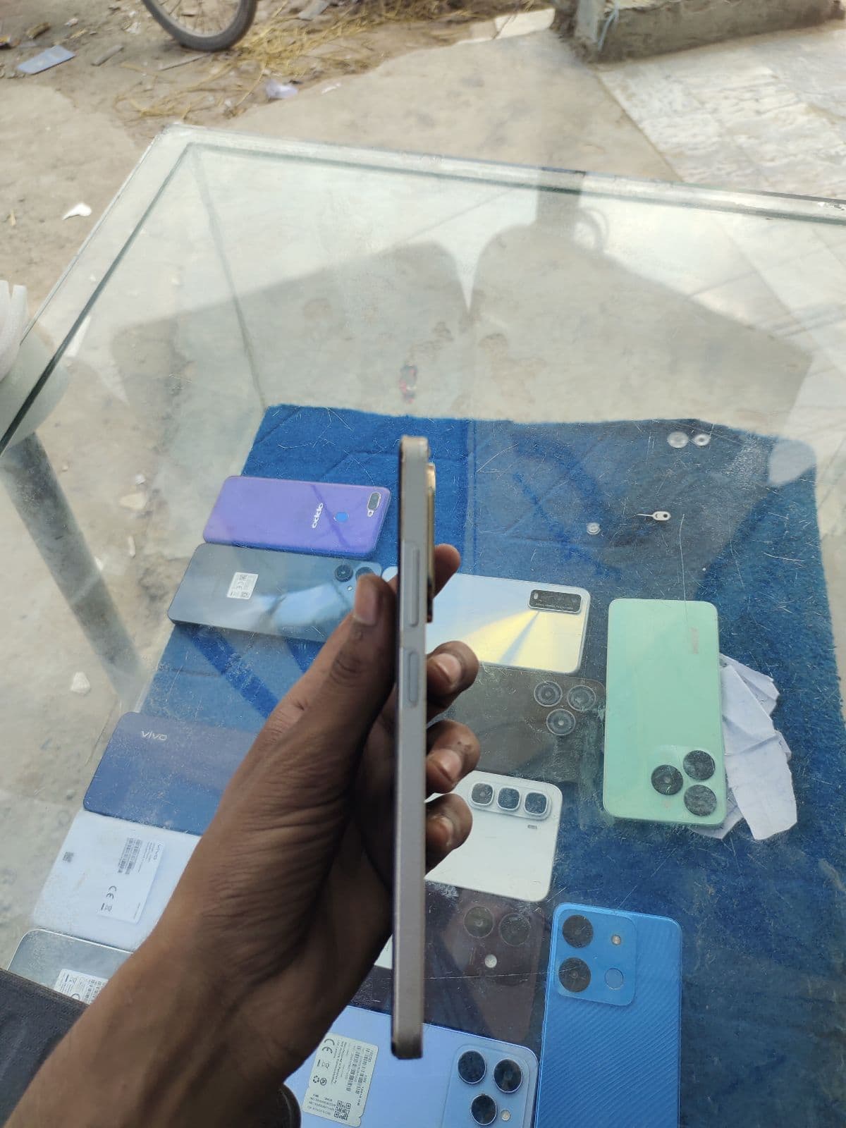 Xiaomi Redmi A5 4GB / 64GB in Sandy Gold — photo 2