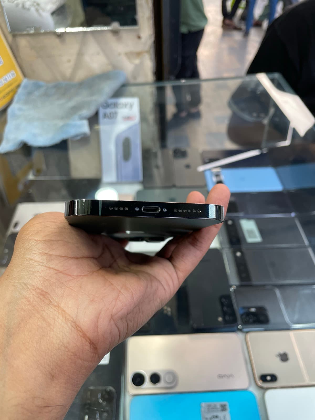 Apple iPhone 13 Pro Max 256GB in Alpine Green — photo 3