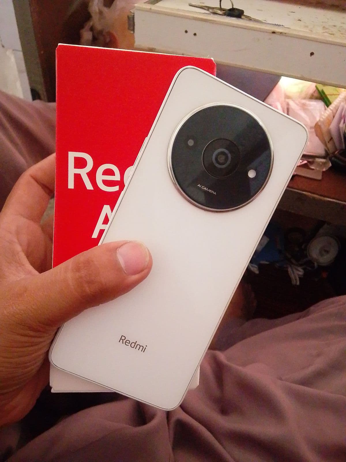 Xiaomi Redmi A3x 3GB / 64GB in Moonlight White — photo 2