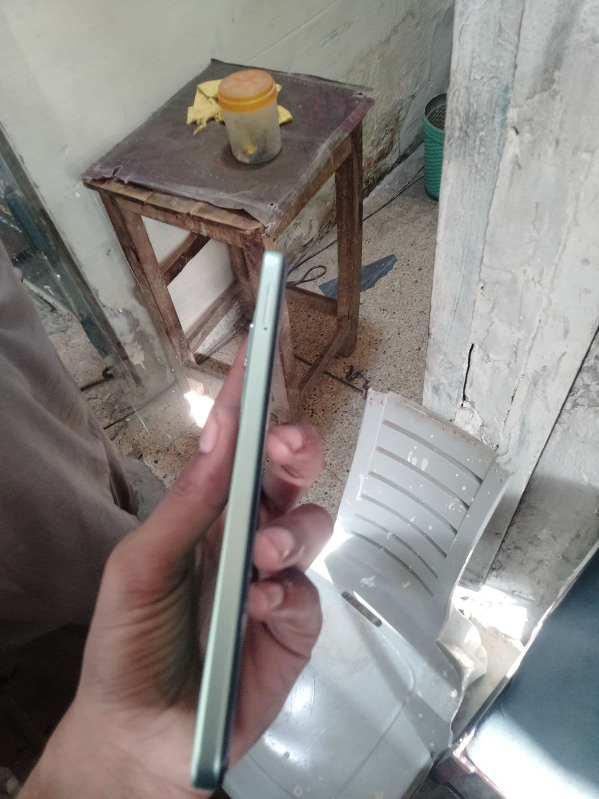 Infinix Hot 50i 6GB / 128GB in Sage Green — photo 3