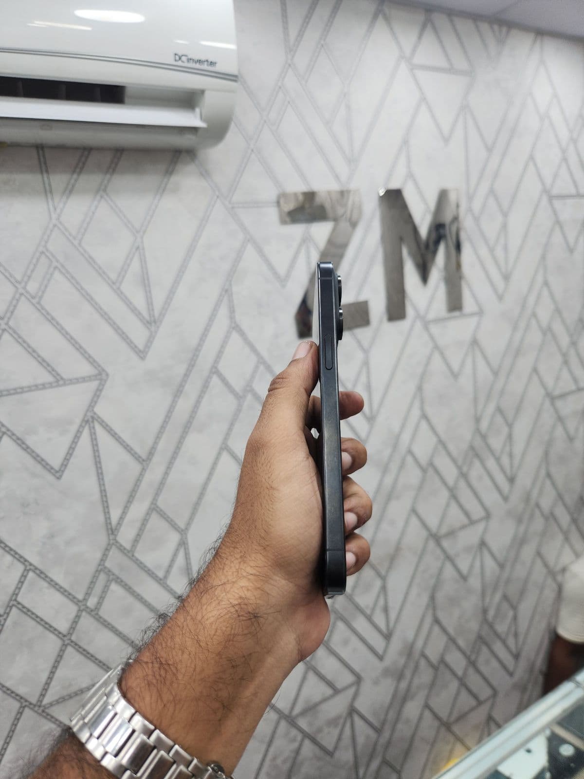 Apple iPhone 15 Pro Max 256GB in Natural Titanium — photo 3