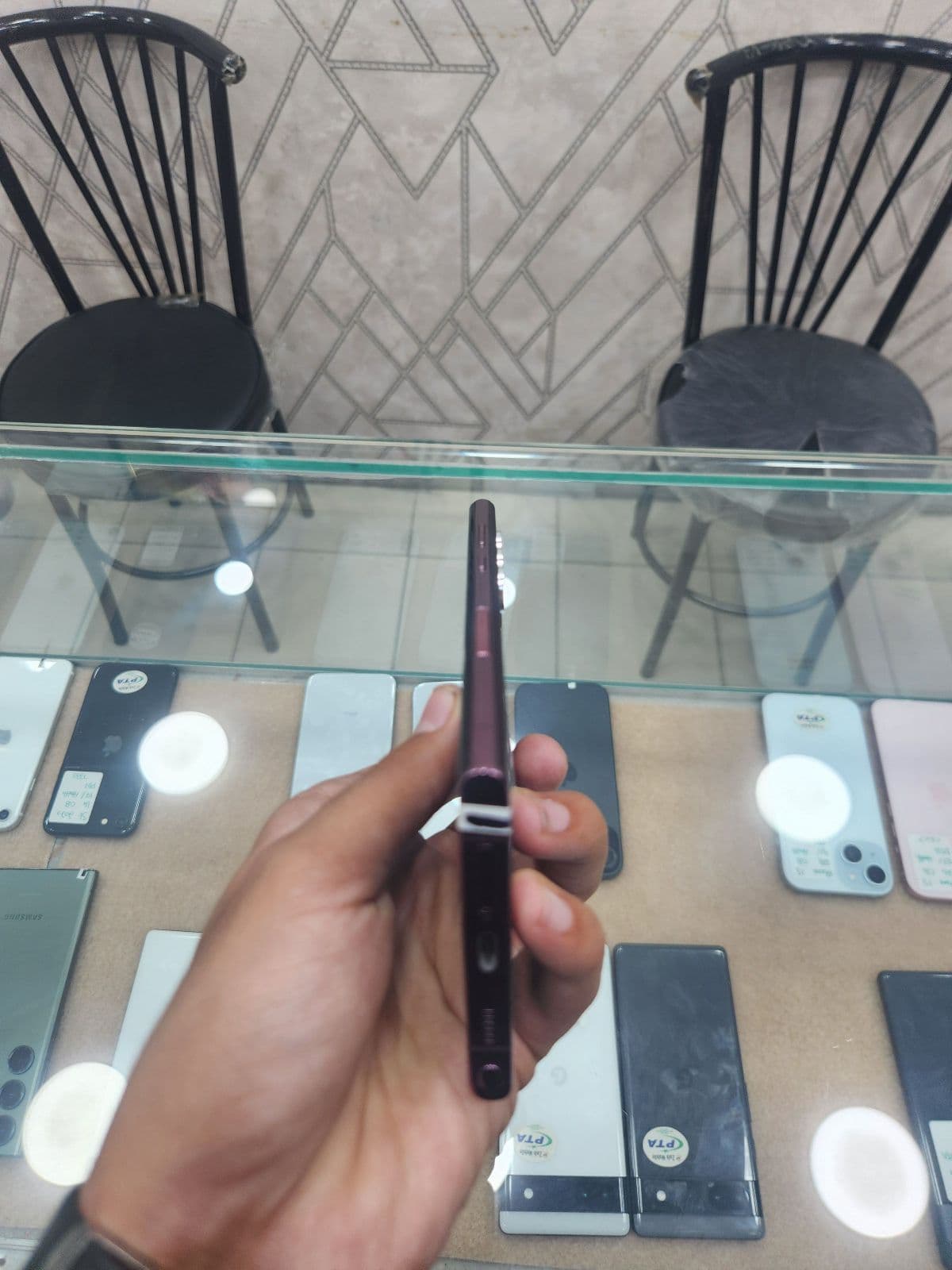 Samsung Galaxy S22 Ultra 12GB / 512GB in Burgundy — photo 4