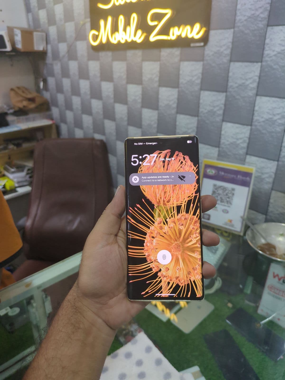 Google Pixel 6 Pro 12GB / 128GB in Sorta Sunny — photo 2