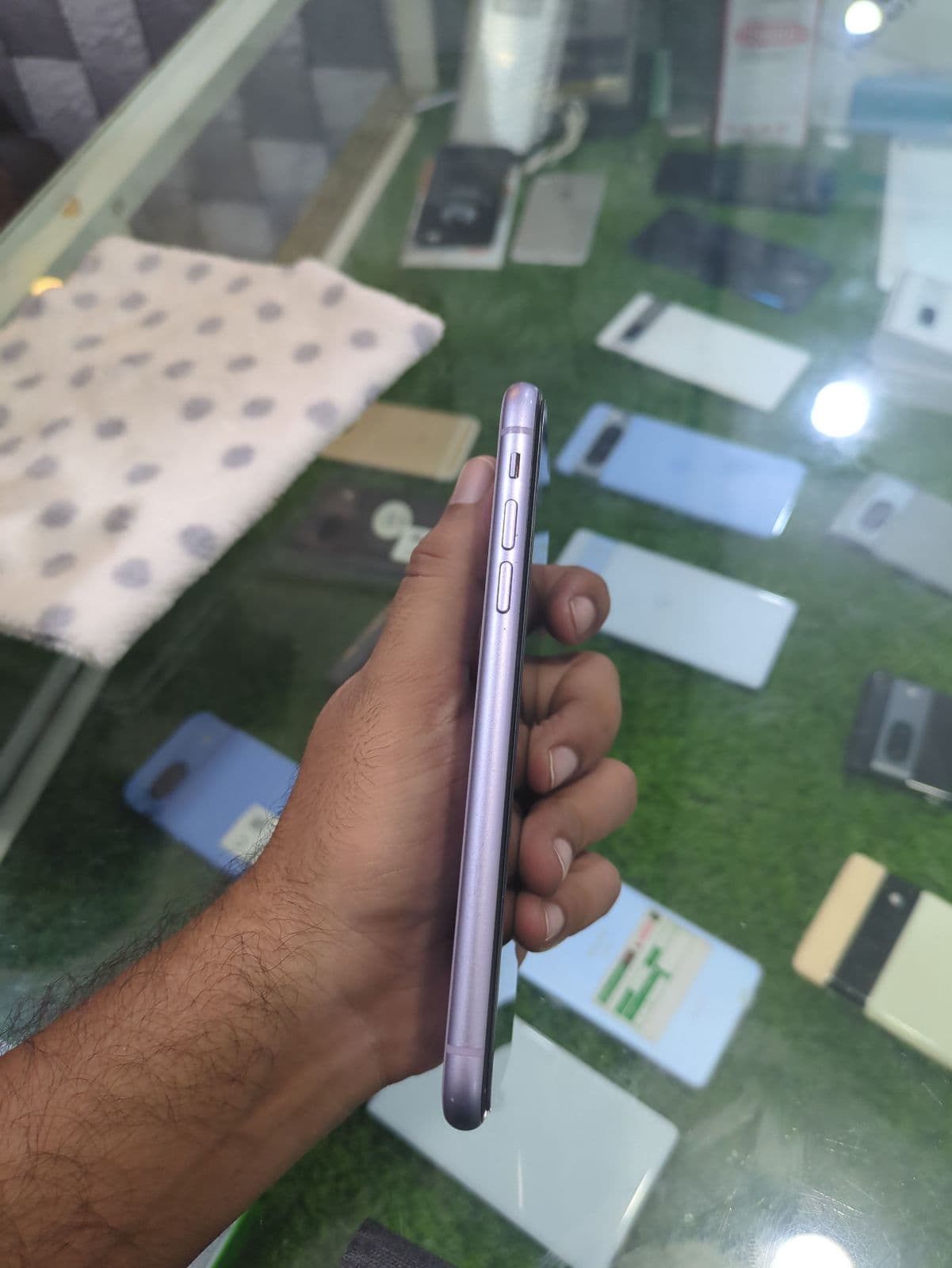 Apple iPhone 11 128GB in Purple — photo 4
