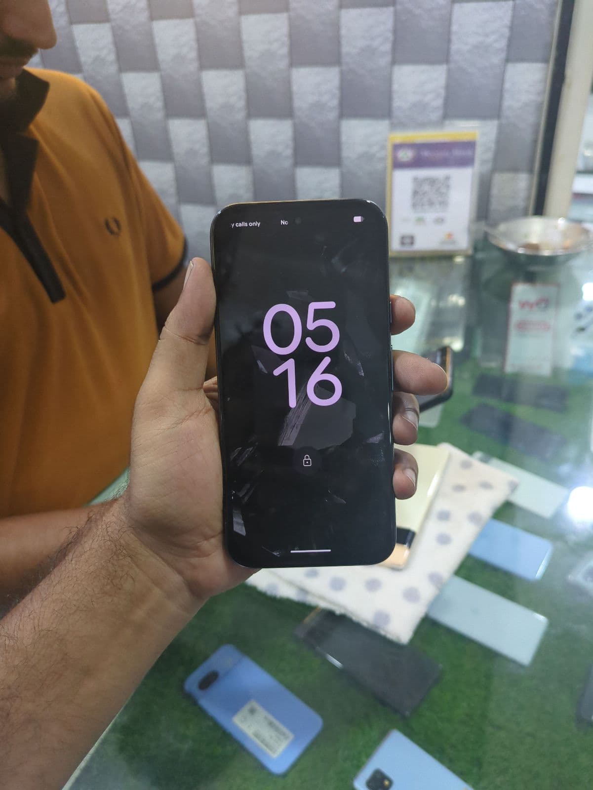 Google Pixel 8a 8GB / 128GB in Obsidian — photo 2