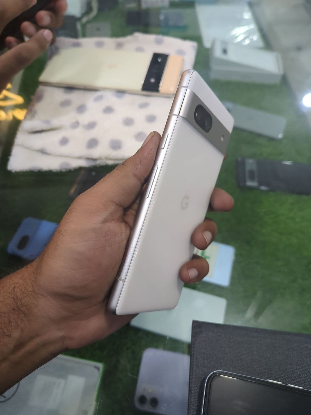 Google Pixel 7a 8GB / 128GB in Snow — photo 4
