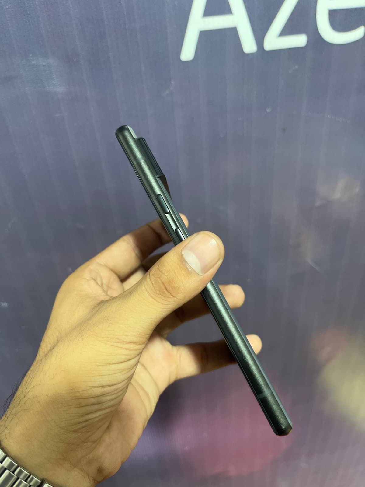 Google Pixel 6 8GB / 128GB in Stormy Black — photo 2