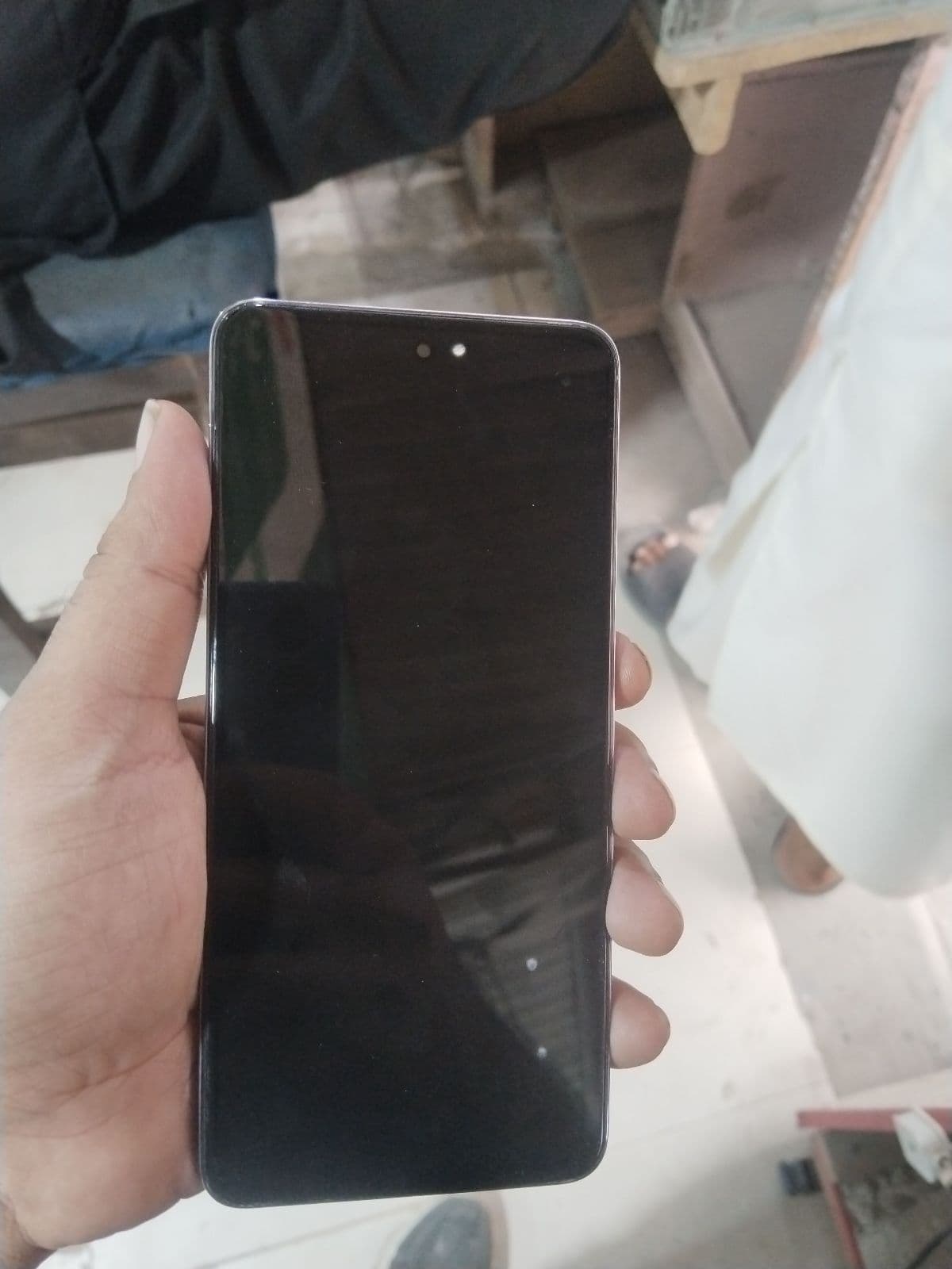 Oppo Reno 12 F 5G 12GB / 256GB in Amber Orange — photo 2