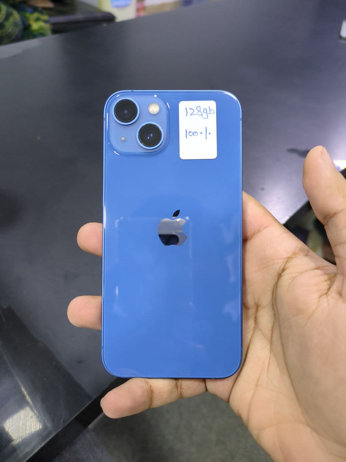 iPhone 13 · 128GB