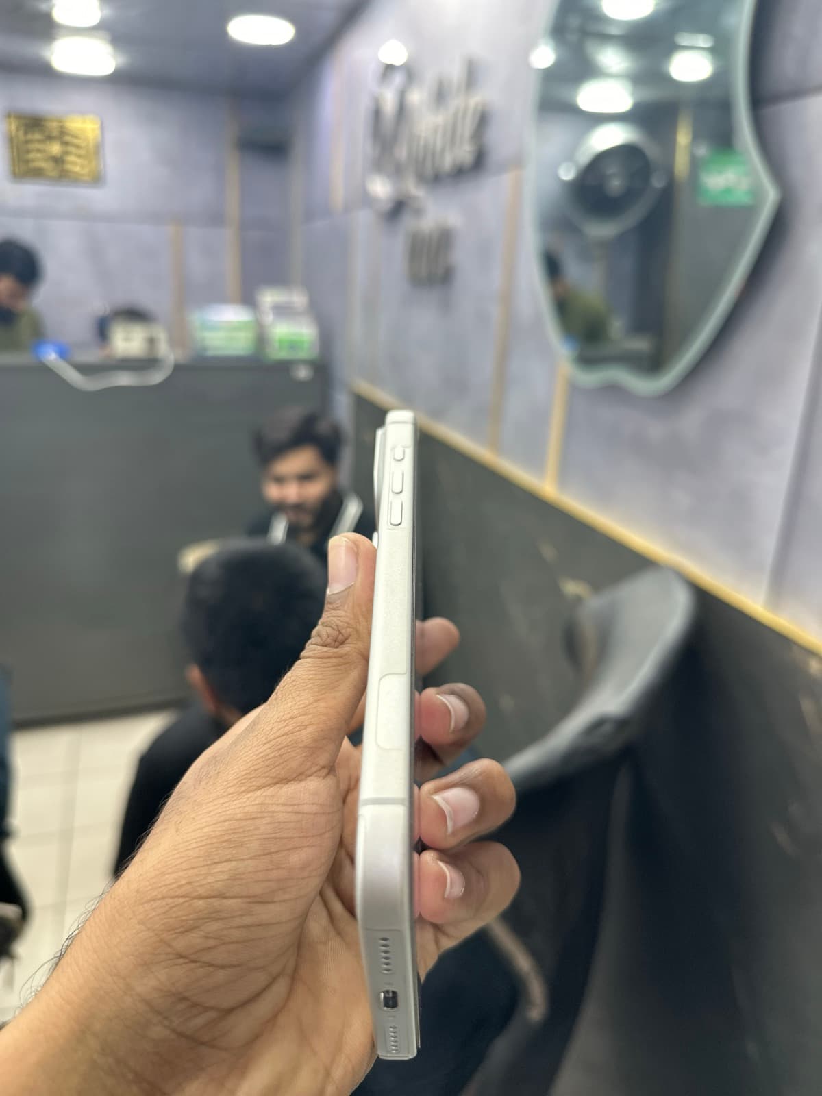 Apple iPhone 17 Pro Max 256GB in Silver — photo 4