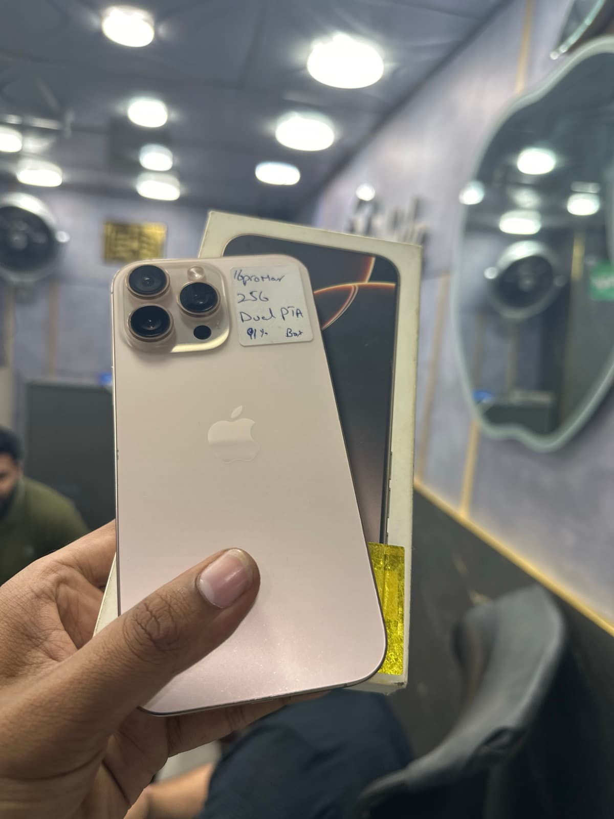 iPhone 16 Pro Max · 256GB