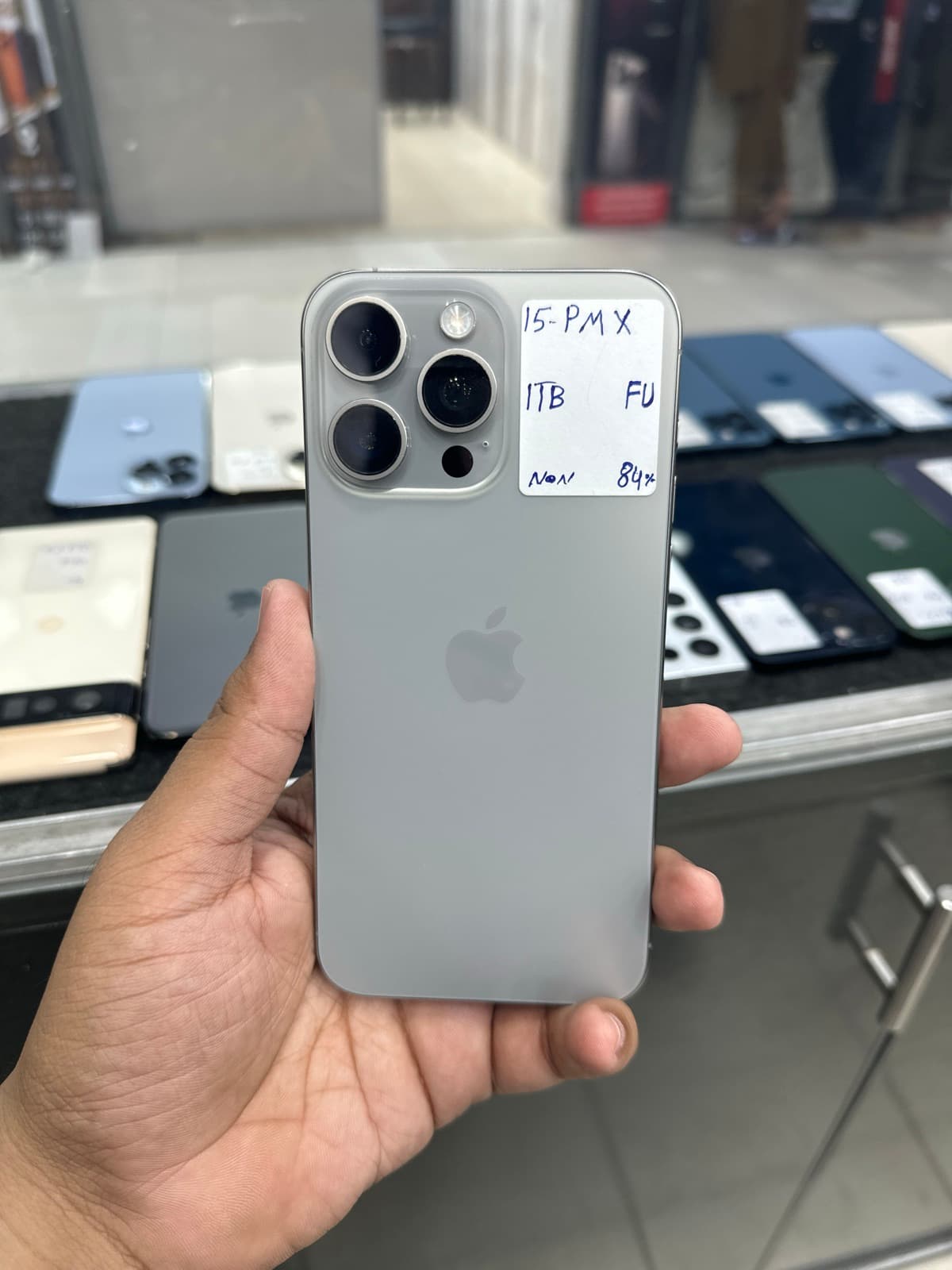 Apple iPhone 15 Pro Max 1TB in Natural Titanium — photo 1