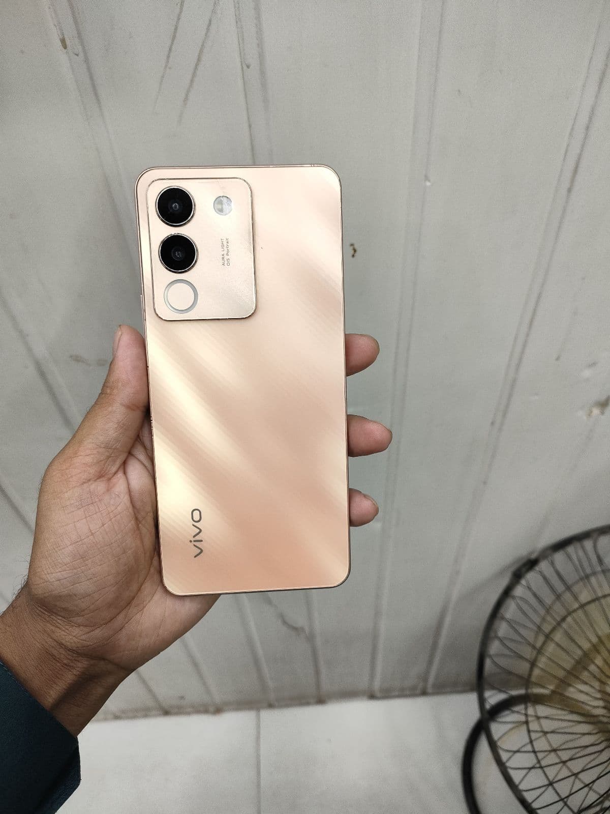 Vivo V29e · 8GB / 256GB